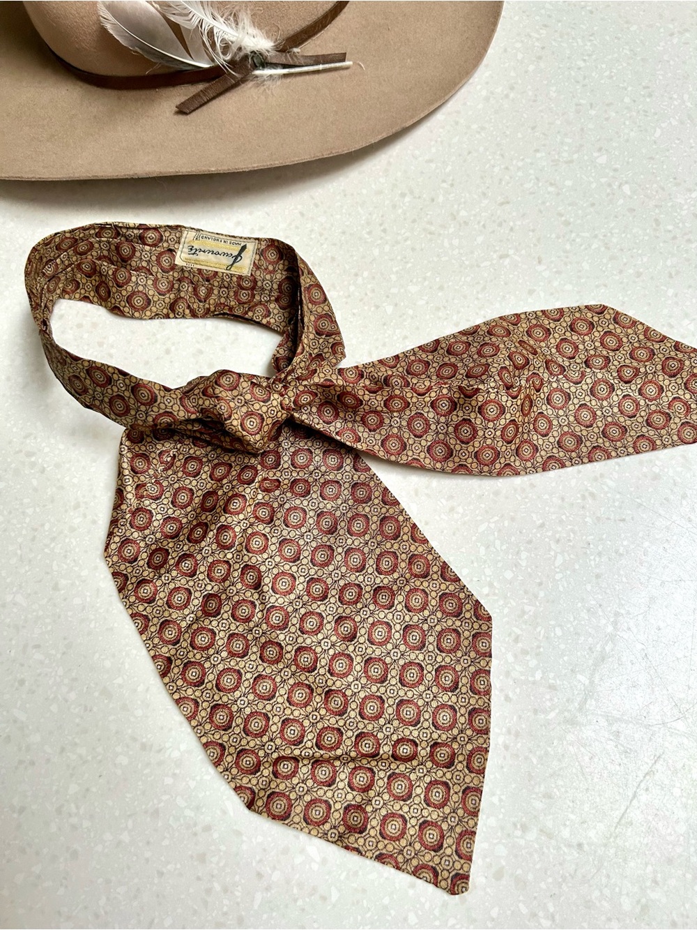 Made in ENGLAND vintage scarf/neck wrap w cottagecore equestrian vibe
